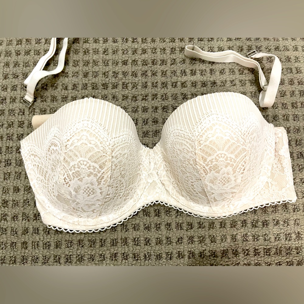 NWOT Victoria’s Secret bra. 36DD